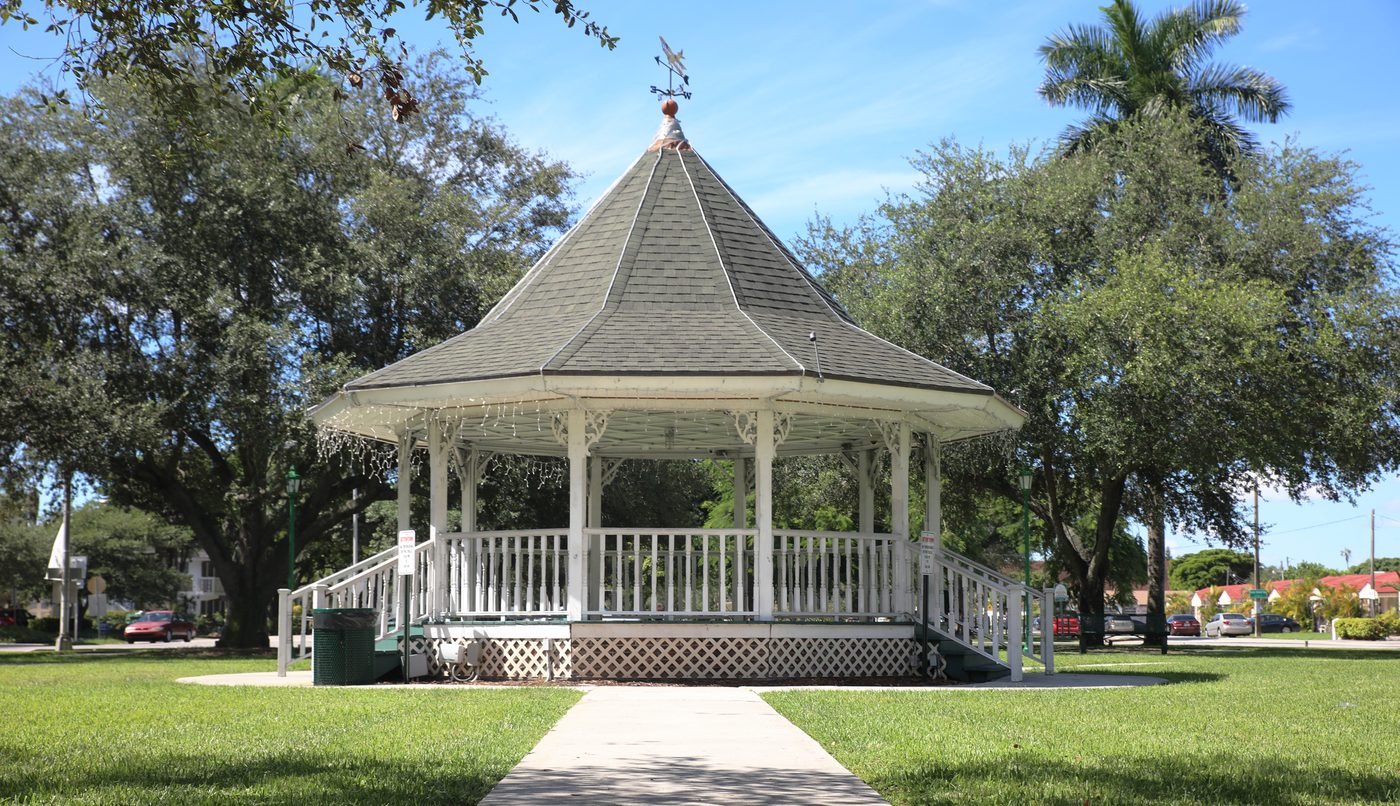 Glenn H. Curtiss Memorial Circle, Miami Springs, Florida